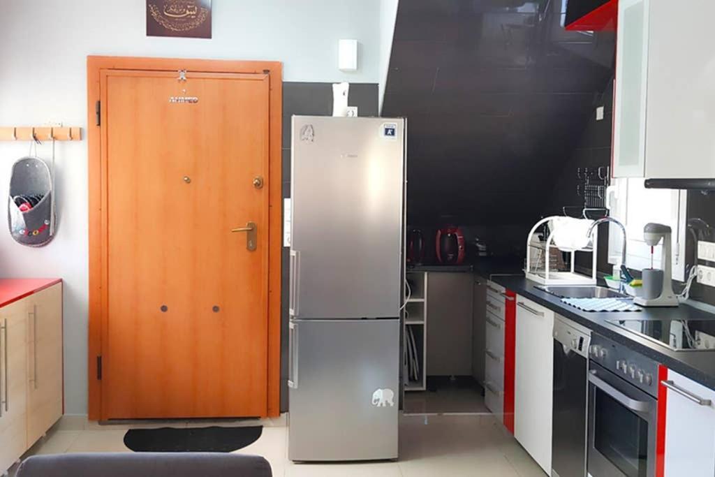 Renovated Lovely Apartment Near Airport & Sea ปอร์โตราฟตี ภายนอก รูปภาพ